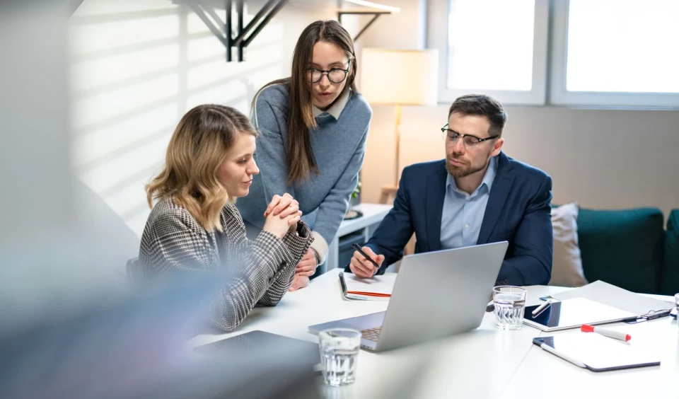 WSTRZYMANIE ZAJĘĆ KOMORNICZYCH